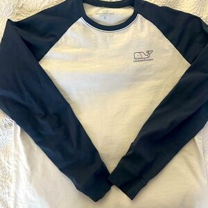 Youth Vineyard Vines baseball themed long sleeve Size XL
